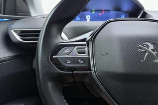 Peugeot 3008 1.2T Allure | 130PK | Elektrische Achterklep | Afneembare trekhaak | Keyless Entry & Start | 19'' Lichtmetalen velgen | Navigatie | DAB + | Camera Achter | 1e eigenaar! / 18