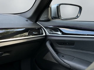 BMW 5 Series Touring 530e M sport PLUS panoramadak, electr trekhaak, lazer, VOL OPTIES! 1 e eigenaar, Origineel NL auto met nap / 50