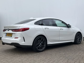 BMW 2 Serie Gran Coupé 218i M Sport Edition Pano.dak HUD Stoelverw. Carplay Alpinweiß DAB LED / 40