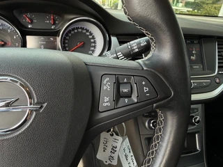 Opel Astra 1.2 Business Edition - NL Auto Cruise Airco Navi Bluetooth / 24