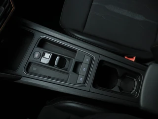 CUPRA Leon Sportstourer 1.4 e-Hybrid Navigatie | LED | 18 inch | Stuurverwarming | / 41