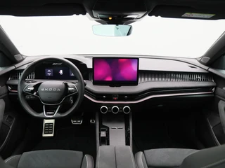 Skoda Superb Combi 1.5 TSi 204 Pk PHEV Sportline Business | Trekhaak | Carplay | Canton Audio | Head-up Display | Panoramadak | Virtual Cockpit | Adaptive Cruise | 19 Inch / 42