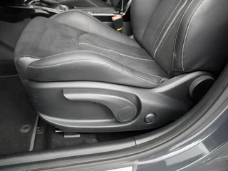 Kia XCeed 1.5 T-GDi GT-Line  - Automaat - Panorama dak - Stoel/Stuur verwarming - Navigatie - Climate Control - Achteruitrijcamera - Elektrische Achterklep - 7 jaar of 150.000km Fabrieksgarantie / 20