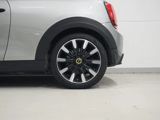 MINI Electric 33 kWh Panoramadak | Harman Kardon | Leder / 36