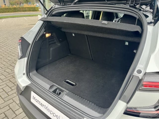 Renault Captur 1.6 E-Tech Full Hybrid 145 Techno  | Stoel+Stuurverwarming | Climate Control | Draadloze Telefoonlader | Camera + Sensoren | Two-Tone | Apple CarPlay/Android Auto / 19