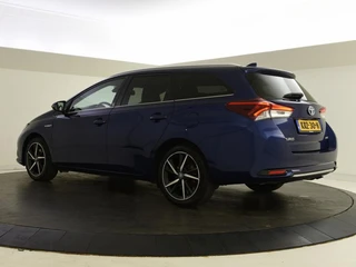 Toyota Auris Touring Sports 1.8 Hybrid Team D / 8