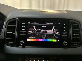 Skoda Karoq 1.5 TSI 150pk ACT Sportline Business Camera Stoelverwarming Sfeerverlichting / 26