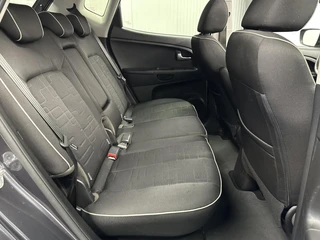 Kia Venga 1.6 CVVT First Edition PANO CAMERA NAVI CRUISE ECC STOEL/STUUR VERWARMING. / 16