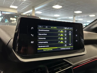 Peugeot 208 1.2 GT 101PK / Navigatie / DAB / Camera / PDC v+a / Full Led / 19