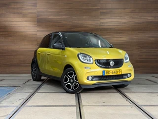 Smart Forfour 1.0 Passion | Automaat | Carplay | Cruise Control | LED | Bicolor | Camera | Lichtmetalen velgen 15 Inch / 14