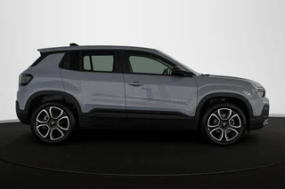 Jeep Avenger 1.2 e-Hybrid Altitude Keyless JBL Camera Elektrische Achterklep / 31