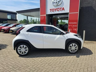 Toyota Aygo X Play AIRCO CAMERA AD-CRUISE APPLE/ANDROID NL-AUTO / 5