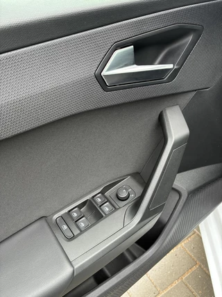 SEAT Leon 1.0 TSI Reference 5 Deurs | Climate control | Apple Carplay/Android Auto | Elektrisch Pakket | LED Verlichting | DAB | Cruise control / 24