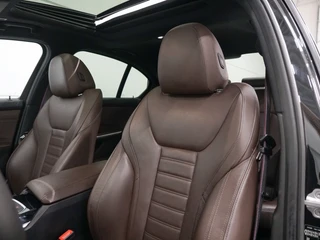 BMW 3 Serie 330e M-Sport Schuifdak | ACC | Harman Kardon / 24