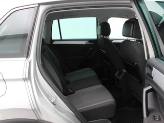 Volkswagen Tiguan 1.4 TSi 125 Pk Connected Series | Cruise Control | Navigatie | Climatronic | Parkeersensoren | 17 Inch | 158.663 Km !! / 32