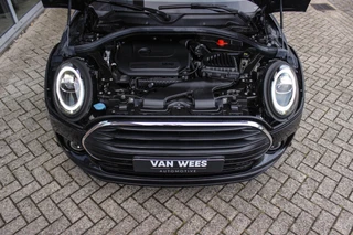 Mini Clubman 1.5 Cooper Richmond Park Edition | 1e eigenaar | Dealer onderhouden | Apple Carplay | Harman kardon | DAB | Keyless entry | Panoramadak | Sportstoelen | LED | PDC / 10