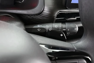 Jeep Avenger 1.2 e-Hybrid Longitude Apple CarPlay 16" LMW / 30
