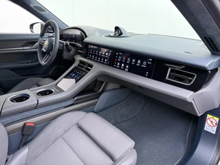 Porsche Taycan Turbo 93 kWh VAN:89.900,- VOOR:84.877 ,- UW HERFSTVOORDEEL:5.023,- SOH 91% | SPORT CHRONO | HEAD-UP | CARBON PAKKET | ALCANTARA STOELEN + HEMEL | DUAL SCHERM | PSCB KERAMISCH GECOATE REMMEN | BURMESTER PREMIUM AUDIO | STOELVERWARMING + STUURWIELVERWARMING | STOELVENTILATIE | MEMORY SEATS | PORSCHE DEALER ONDERHOUDEN | 360° CAMERA | VERKEERT IN NIEUWSTAAT | ALL-IN PRIJS | 12 MAANDEN BOVAG GARANTIE / 46