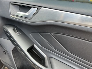Ford Focus 1.0 EcoBoost Titanium Business  | Keyless | Cruise | Trekhaak | Camera | Stoel/Stuurverw. | B&O | / 32