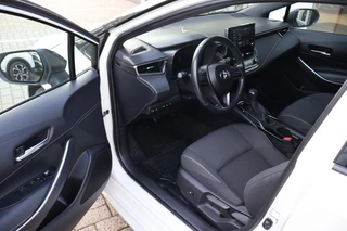 Toyota Corolla 2.0 Hybrid BI-TONE STOEL/WISSER&STUURVERW HEAD UP DISPLAY KEYLESS DAB+ CAMERA LM-VELGEN APPLE/ANDROID / 8