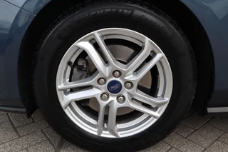 Ford Focus Wagon BUSINESS APPLE/ANDROID PARK-SENSOREN WINTERPACK CLIMA LED ALL-SEASON KEYLESS / 12