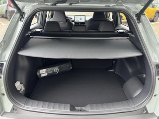 Toyota Corolla Cross 2.0 Hybrid 180 DYNAMIC NIEUW DIRECT LEVERBAAR! BLIND SPOT STOEL/STUURVERW KEYLESS 18'' LM-VELGEN APPLE/ANDROID NAVI CLIMA AD-CRUISE PARK-SENSOREN / 38