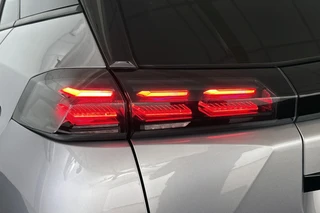 Peugeot 2008 1.2 PureTech 100 Allure Camera Apple CarPlay 17" / 19
