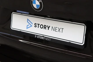 BMW X1 sDrive20i High Executive xLine Automaat  / Navigatiesysteem Plus / Trekhaak / Achteruitrijcamera / Leder / Head-Up Display / 18 Inch / 18 Inch / Stoelverwarming / Extra Getint Glas / Lichtpakket / 10