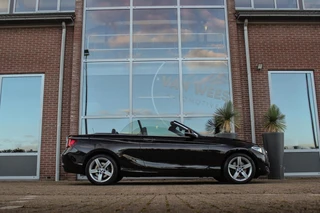 BMW 2-serie Cabrio 220i Sport | Origineel NL | Cruise control | Stoelverwarming | Xenon | Sportstoelen | HiFi audio | Navigatie Professional | Sportstuur | Chrome Line | Keyless entry / 8