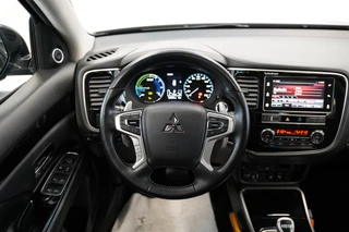 Mitsubishi Outlander 2.4 PHEV Intense  Opendak Trekhaak / 7