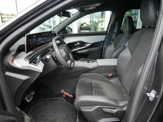 Peugeot 3008 1.2 Hybrid 136 GT | Demo | Stoel en stuurverwarming | Led | Navigatie | Achteruitrijcamera | Keyless entry en start | Parkeersensoren voor en achter | Climate control | Adaptive cruise control / 11