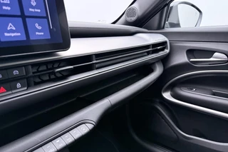 Jeep Avenger 1.2 e-Hybrid Summit / ACTIE / 24
