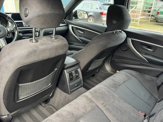 BMW 3 Serie 318i Executive M Sport I Navigatie I Trekhaak I Xenon I Dealer ond. I NL auto / 24