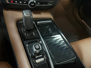 Volvo V60 2.0 T6 Recharge AWD R-Design / 360 camera / Panoramadak / Leder / head-up / Harman-Kardon / 40