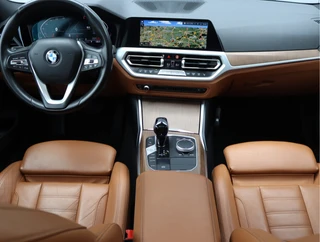 BMW 3 Serie 320i High Executive Edition  | Schuifdak | Leder | Camera | Org. NL / 2