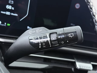 Kia Sportage 1.6 T-GDi Hybrid GT-Line  €5.000,- voordeel - Stoel/stuur verwarming - Schuif/kanteldak - LED verlichting - Head up Display - Keyless entry/start - 18'' lichtmetalen velgen - 7 jaar fabrieksgarantie of 150.000km / 26