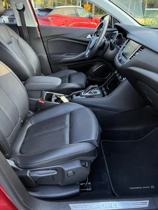 Opel Grandland X 1.6 Turbo Hybrid4 Automaat Ultimate | ECC | Navigatie | Leder | Winterpakket | Stoelventilatie | Camera | Trekhaak | 19" LM-Velgen | Zeer kompleet / 49
