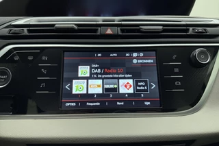 Citroen C4 SpaceTourer 1.2T Business | 130PK | Automaat | Elektrische achterklep | Climate Control | Navigatie | Cruise Control | Camera achter | Stoelen voor met massagefunctie | Slechts 44.336 km! / 26