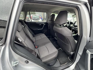 Toyota RAV4 2.5 Hybrid AWD DYNAMIC 1650KG TREKGEW STOELVERW PARK-SENSOREN NAVI CAMERA APPLE/ANDROID LM-VELGEN / 14