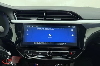Opel Corsa 1.2 Turbo Hybrid Yes Automaat | Stoel & Stuurverwarming | Navigatie via Carplay | Zwart dak | DAB Radio | Parkeersensoren | Lichtmetalen velgen / 27