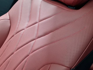Omoda 9 1.5T-GDi SHS-P Premium Enige in Nederland met rood lederen bekleding ! / 13