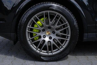 Porsche Cayenne 3.0 S E-Hybrid Platinum Edition Pano|Stoelverwarming|Bose| / 9
