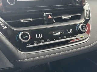 Toyota Corolla 1.8 Hybrid Business TREKHAAK STUUR+STOELVERWARMING ELEKTR. ACHTERKLEP / 17
