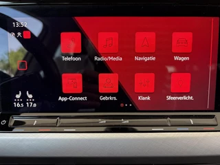 Volkswagen Golf Variant TSI 110pk Life Business Achteruitrijcamera | Navi / 13