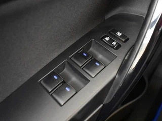 Toyota Auris 1.8 Hybrid Edition S | All Season | Keyless | Parkeersensoren | Navi / 30