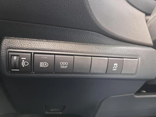 Toyota Corolla HYBRID 180 GR-SPORT PANORAMADAK HEAD-UP JBL-AUDIO 18"LM-VELGEN PARK-SENSOREN LED-PAKKET / 14