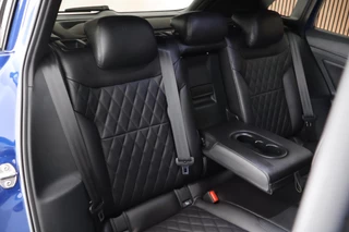 Volkswagen ID.4 First 204pk 77 kWh SOH 91% Leder Stoelverwarming Camera Navigatie / 36