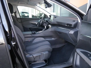 Peugeot 5008 1.2 PureTech Active | Automaat | Trekhaak | 7 zits | Achteruitrijcamera | Parkeersensoren voor | Apple carplay | Climate control | Cruise control | / 14