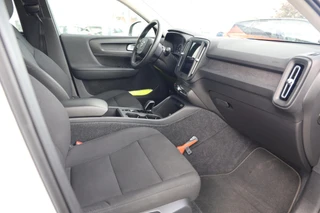 Volvo XC40 1.5 T2 Momentum Core|Automaat|LED|Camera|Cruise|Navi|Clima / 18