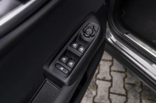 Alfa Romeo Tonale 1.5T Hybrid Veloce  | Elek. achterklep | Leder | NL auto / 22